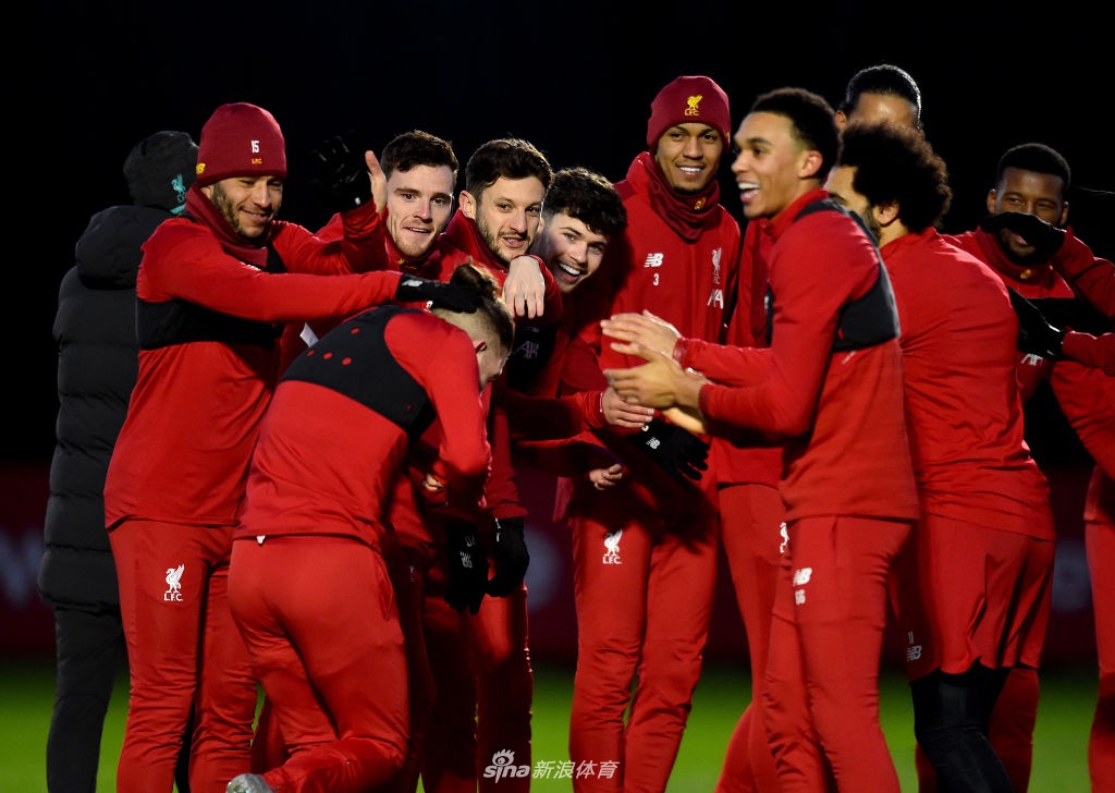利物浦训练开放日；冲刺阶段扳平良机引欢呼；CBA常规赛在即；轮换策略成焦点的简单介绍